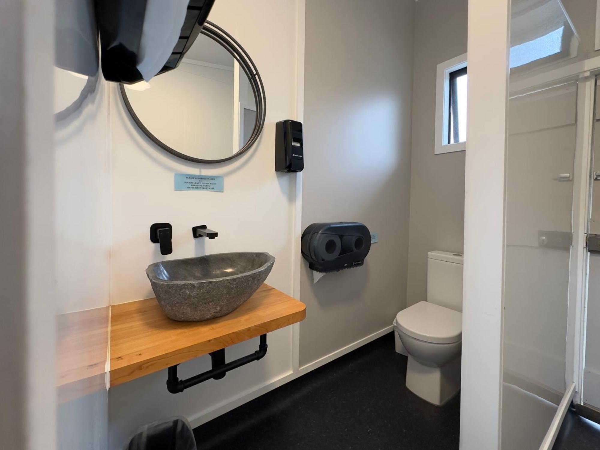 Kiwi Cabins Tapu المظهر الخارجي الصورة